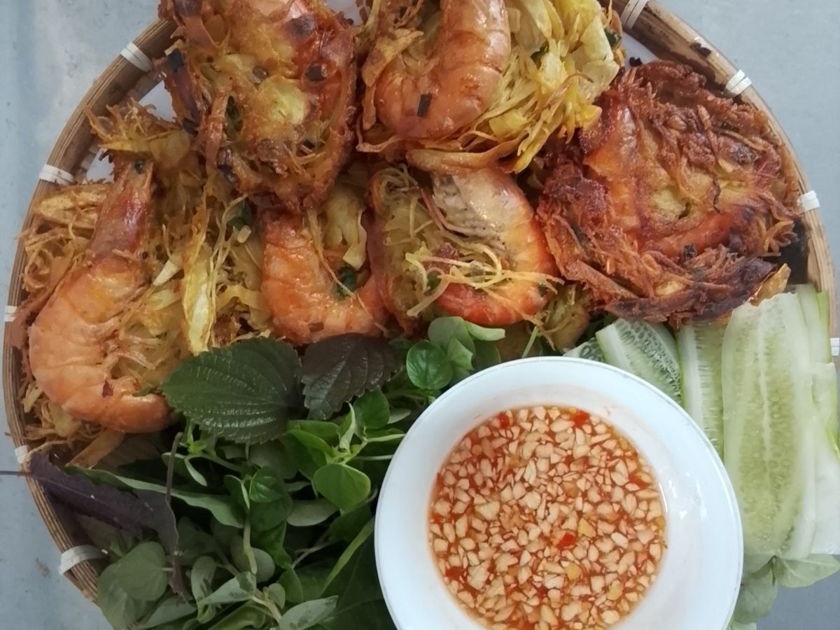 Bánh tôm chiên khoai lang