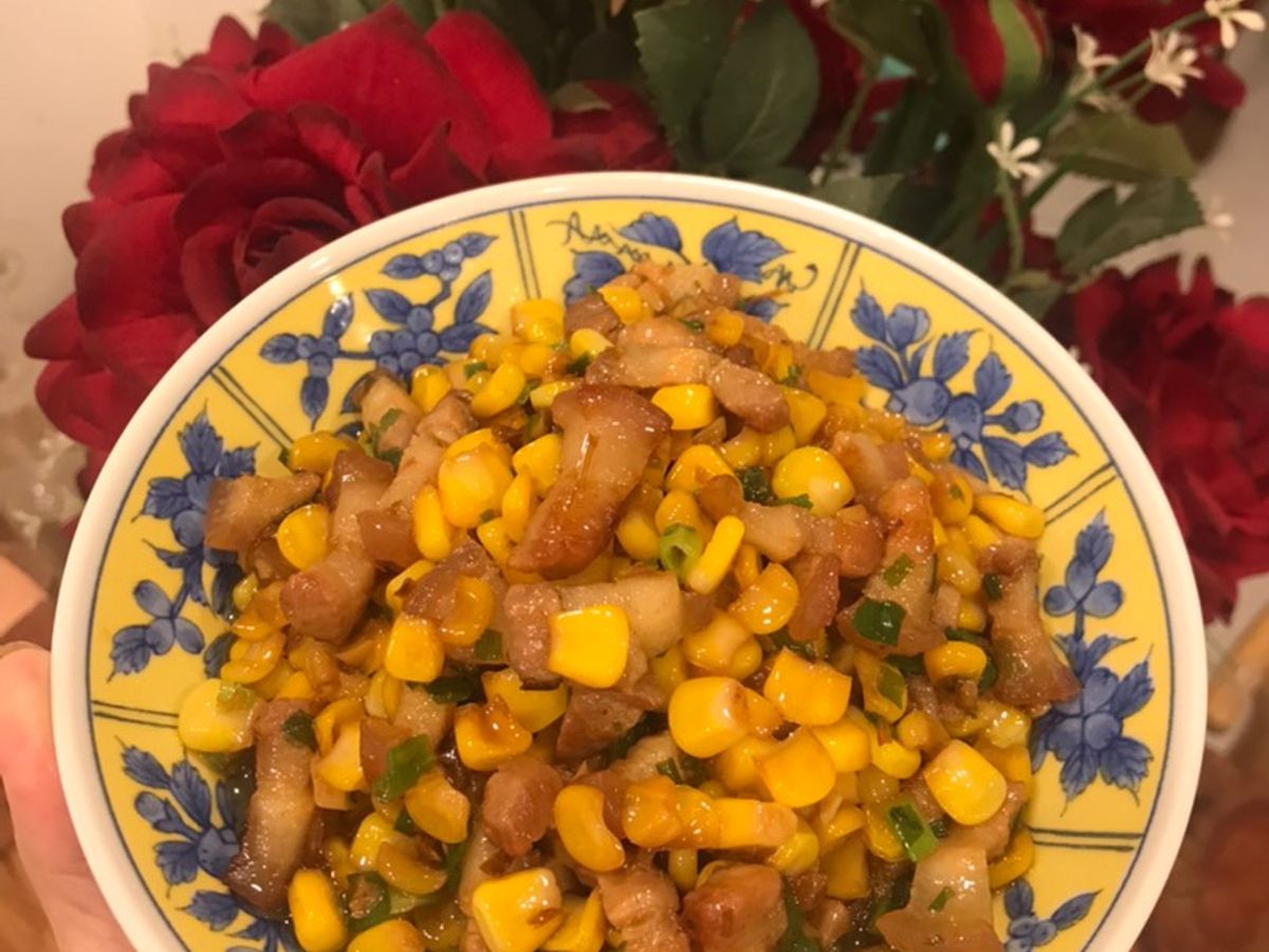 Thịt ba rọi rim bắp sốt bơ