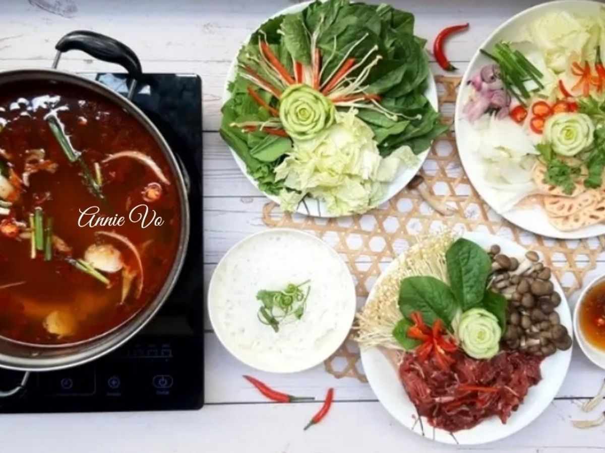 Lẩu Thái nhúng bò nấm và rau