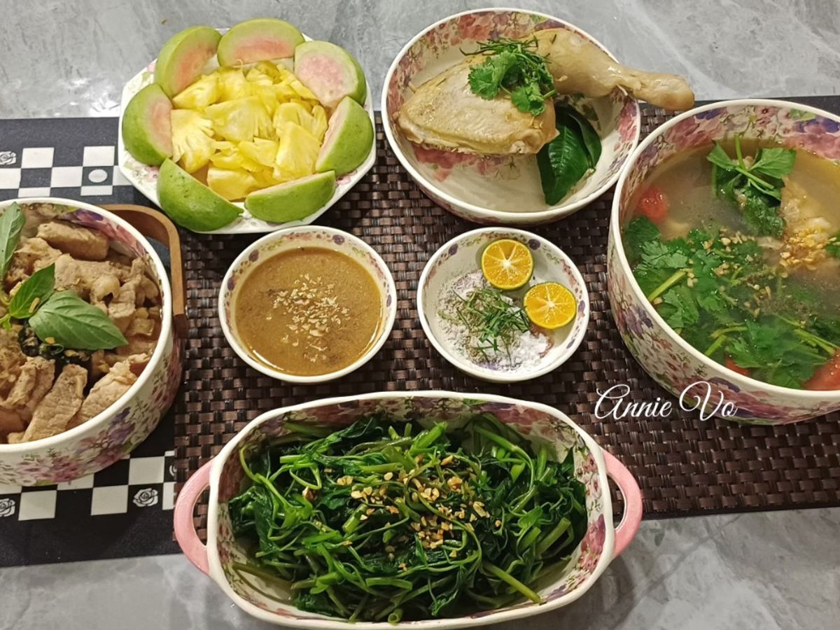 Cơm nhà ngày cuối tuần