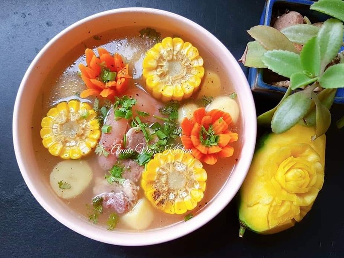 Chân giò hầm rau củ