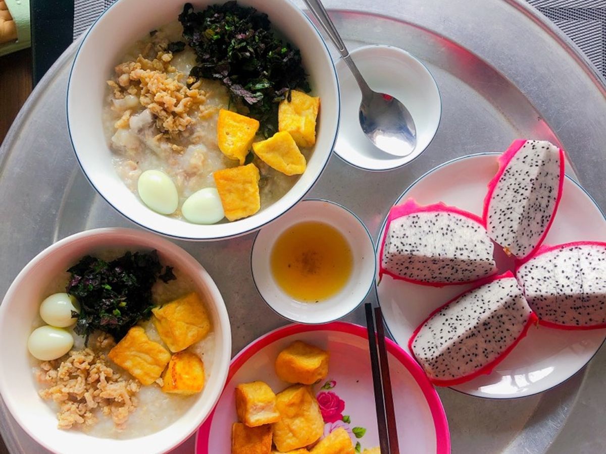 Mâm cơm nhỏ của Trang 39 (cháo sụn gà thập cẩm)