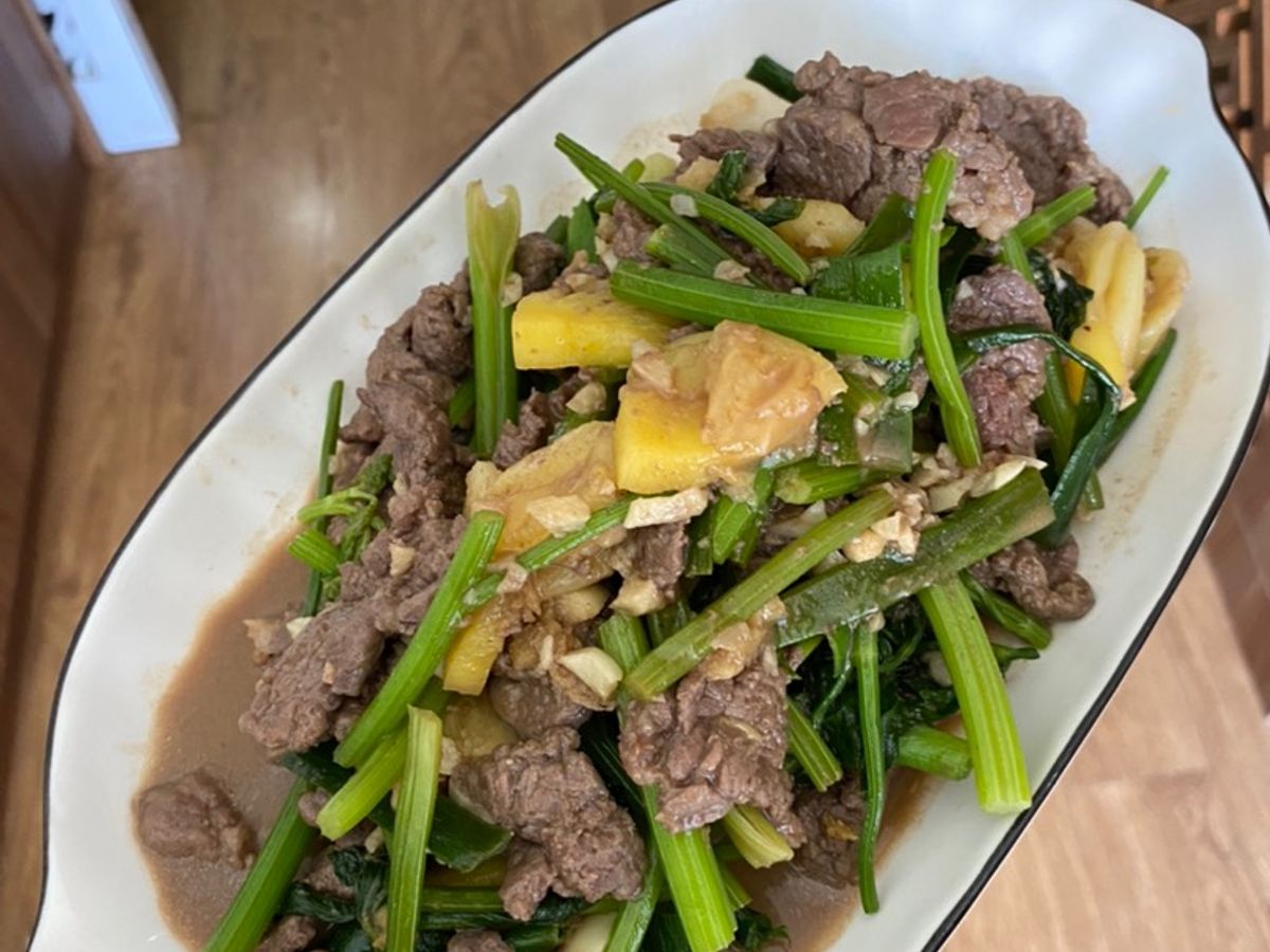 Thịt bò dần xào dứa