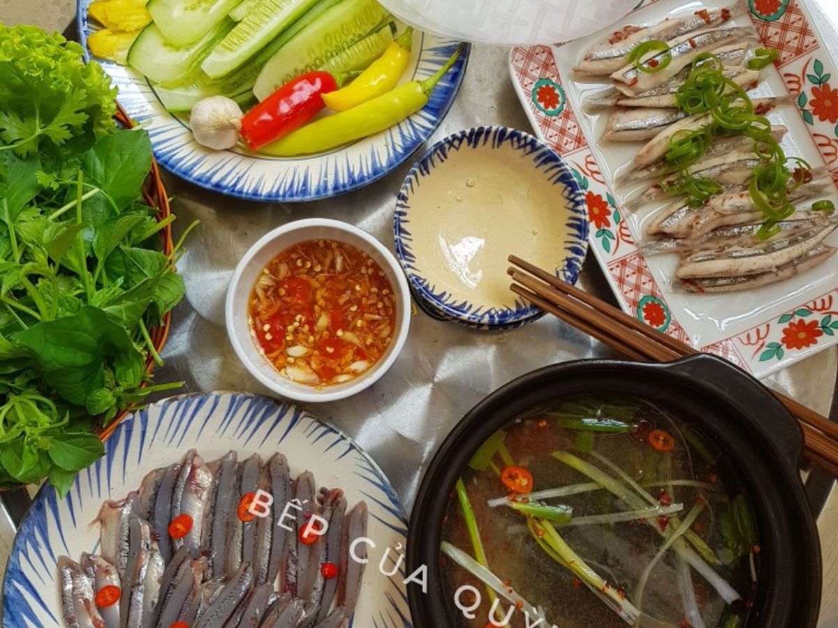 Cá cơm than nhúng dấm