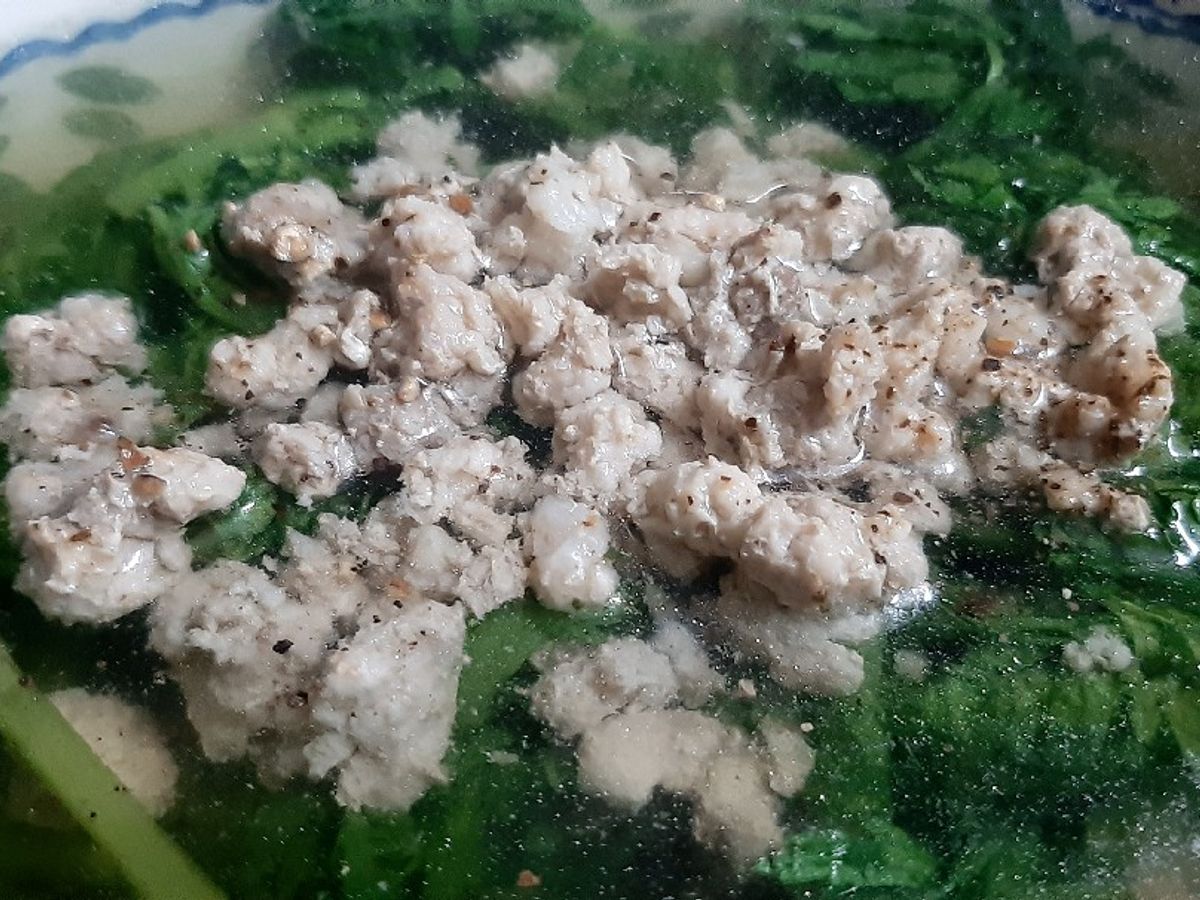 Canh rau tần ô thịt xay