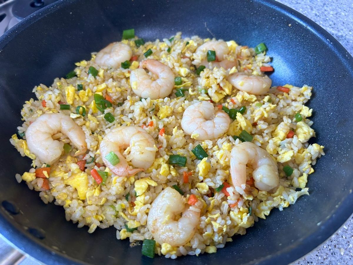 Cơm chiên tôm 🍤