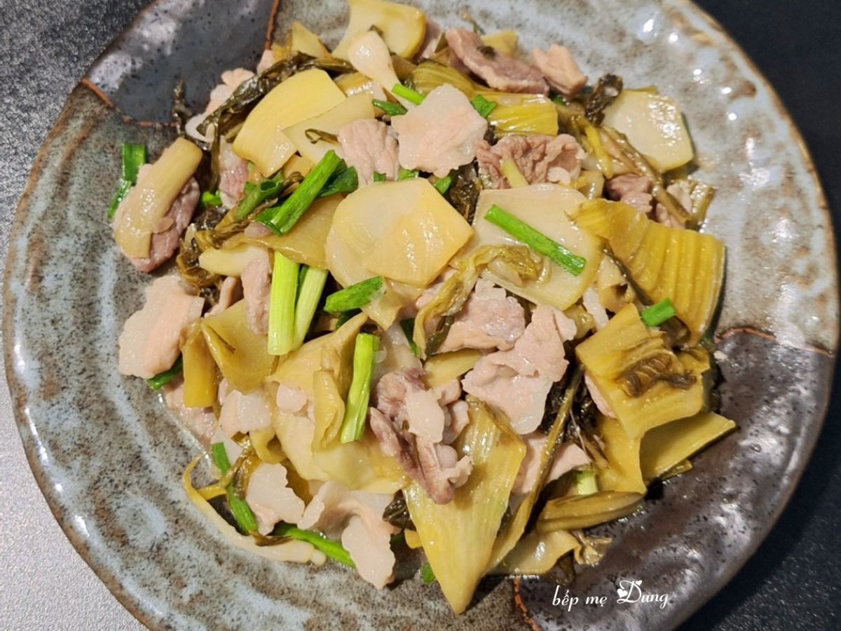 Dưa cải chua xào thịt heo