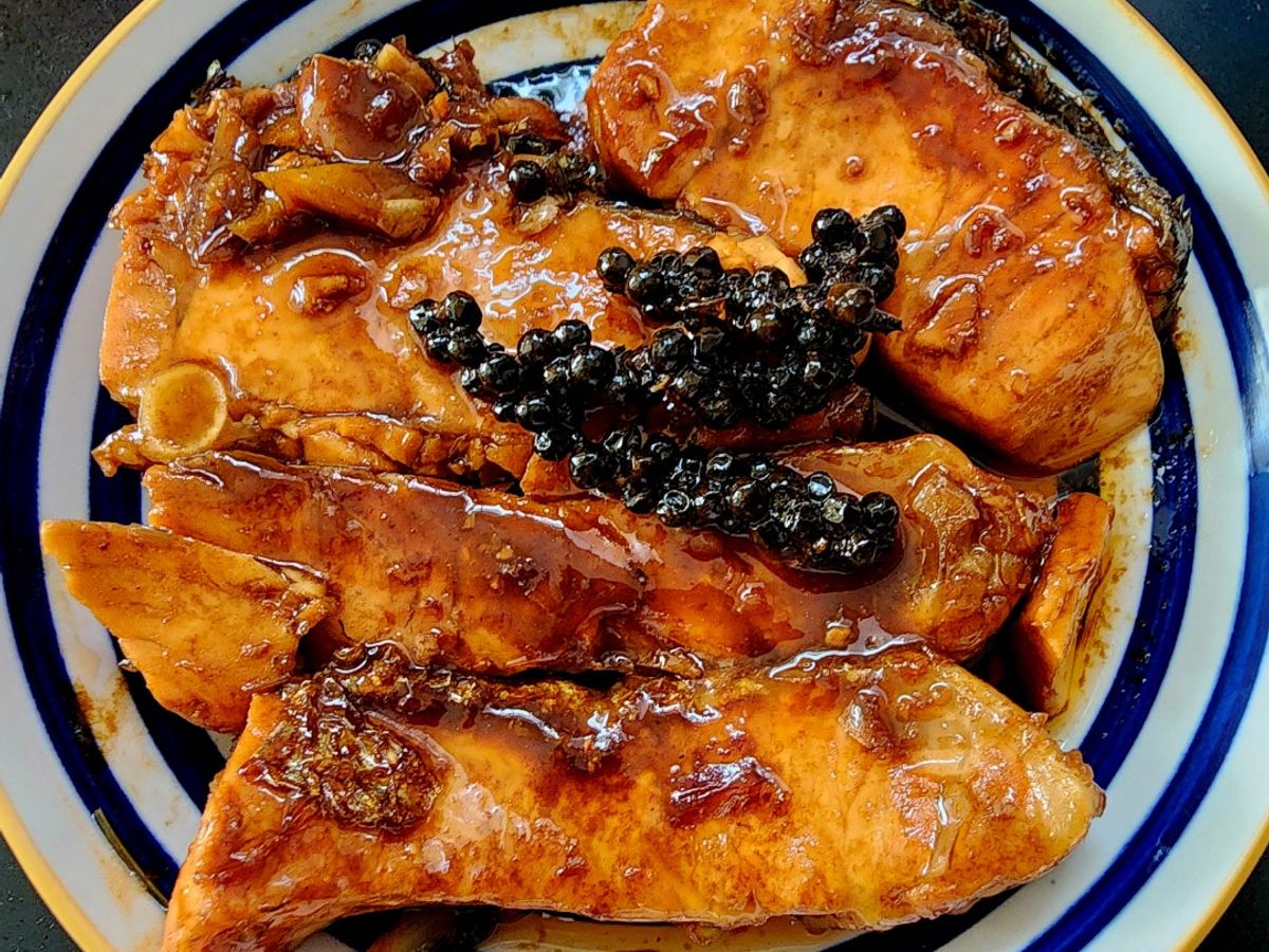 Cá hồi kho tiêu