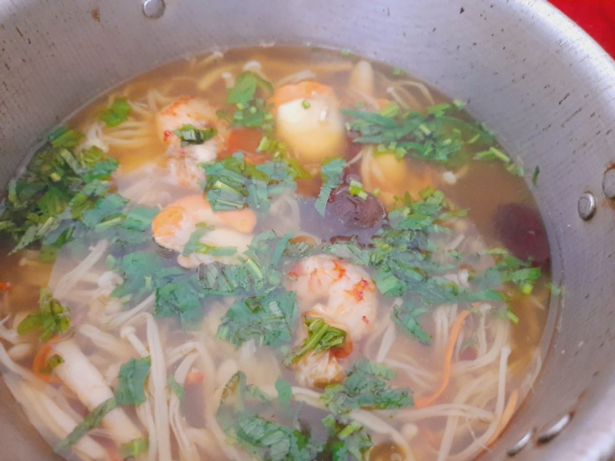 Canh hải sản nấu nấm