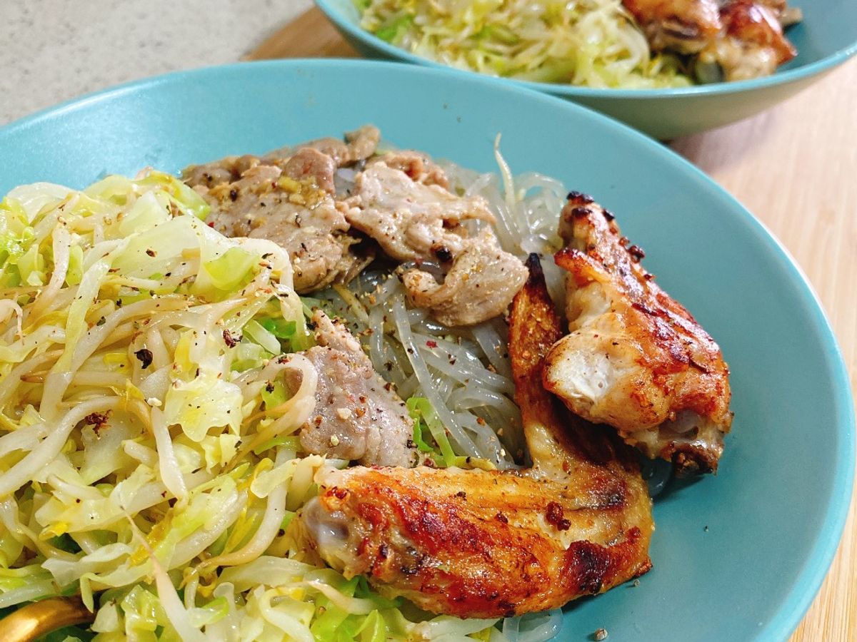 Miến khoai Hàn Quốc xào thịt heo