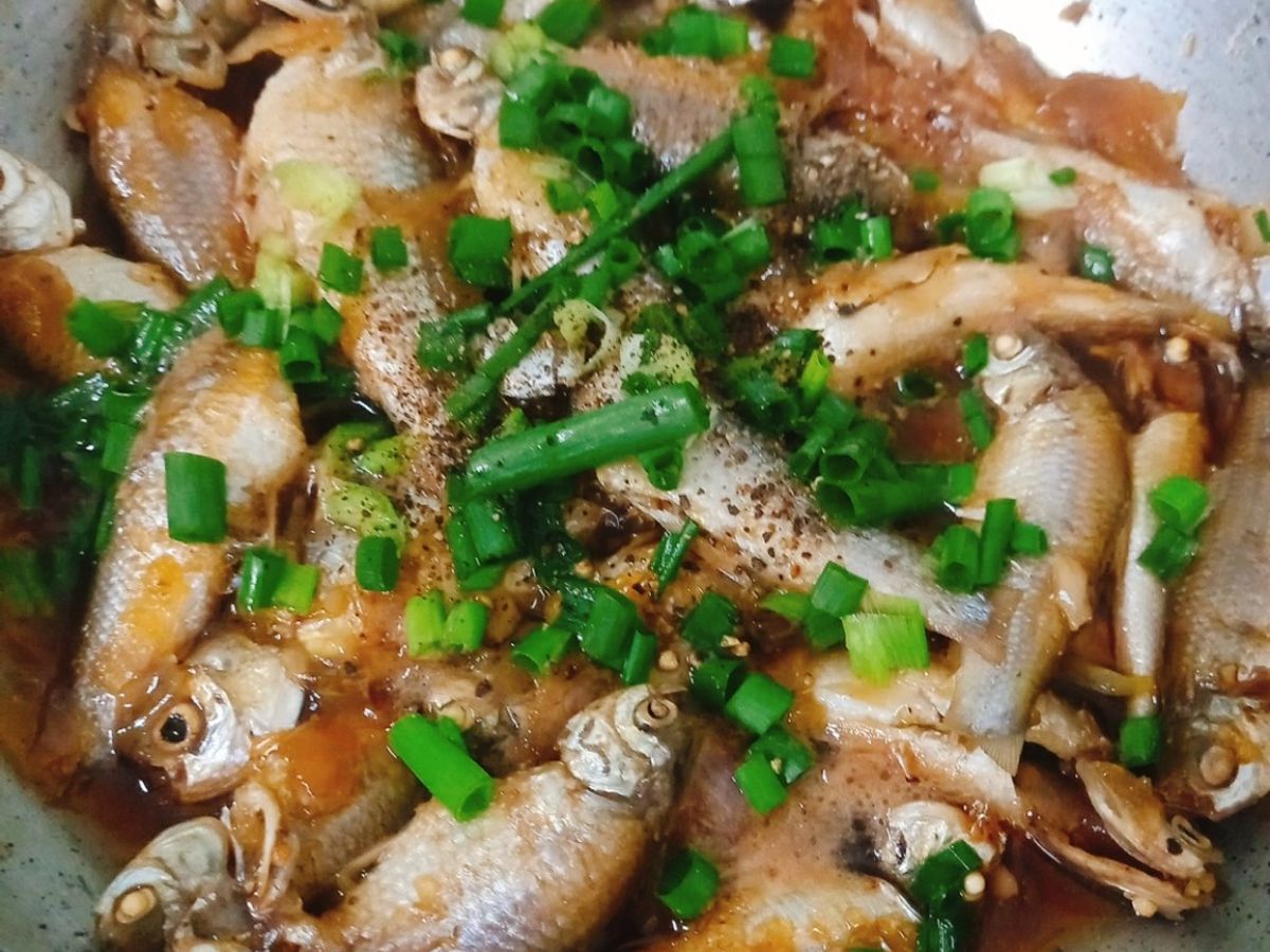 Cá linh kho nước dừa