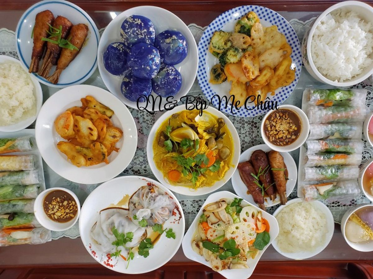 Mâm cơm chay cúng rằm tháng Giêng (Quý Mão)