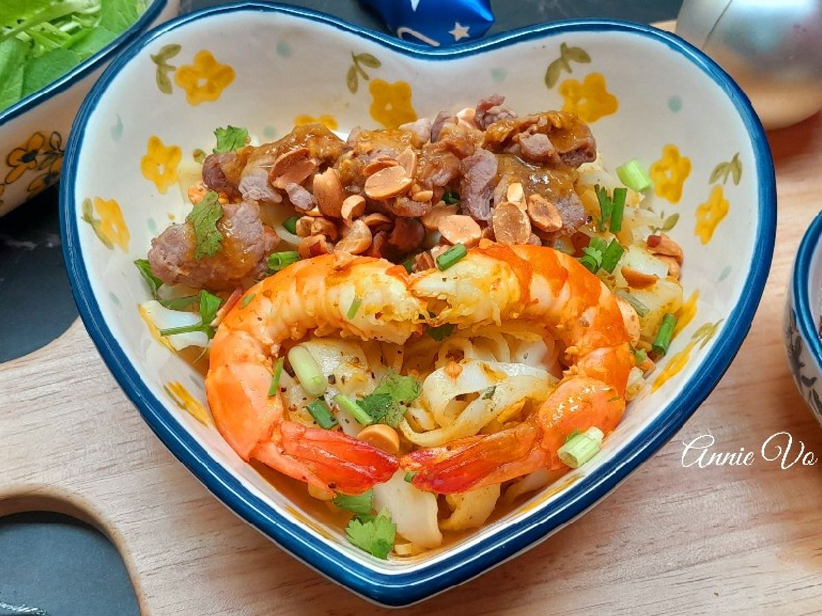 Mì Quảng tôm bò