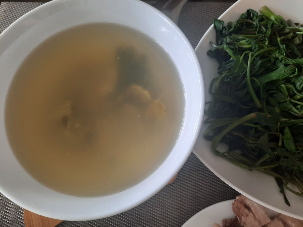 Canh rau muống luộc dầm sấu
