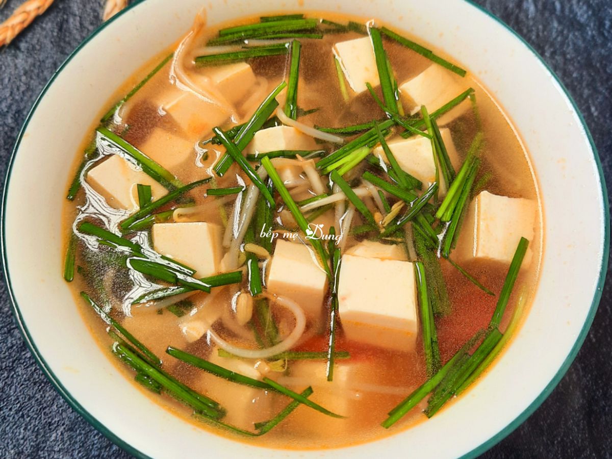 Canh đậu hủ giá hẹ (món chay)