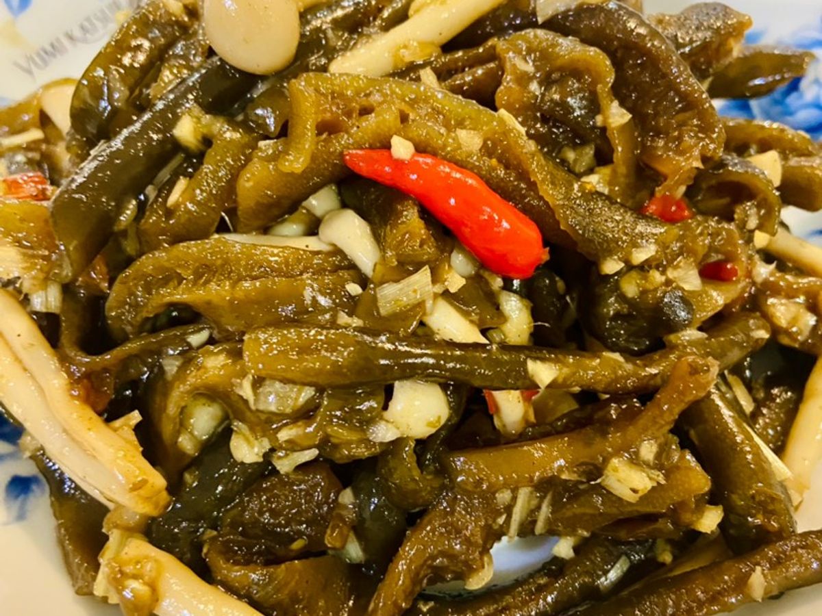 Tảo xoắn xào nấm sả ớt