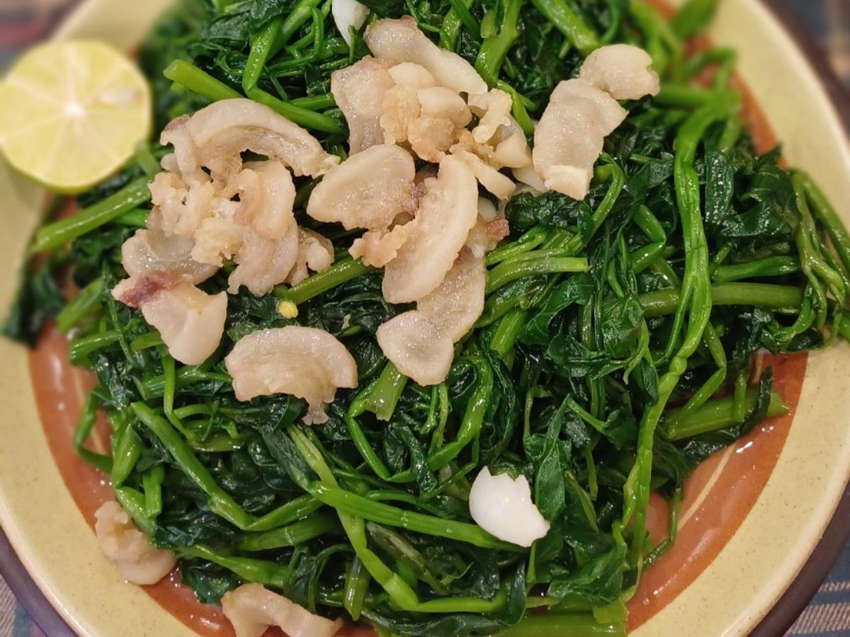 Rau muống xào tóp mỡ