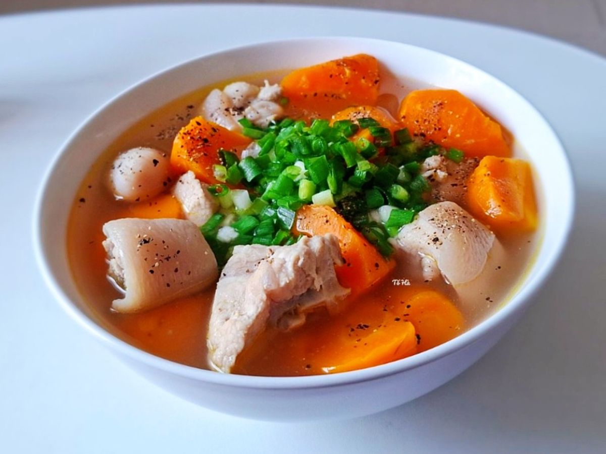 Canh ĐUÔI HEO nấu với cà rốt 🥕
