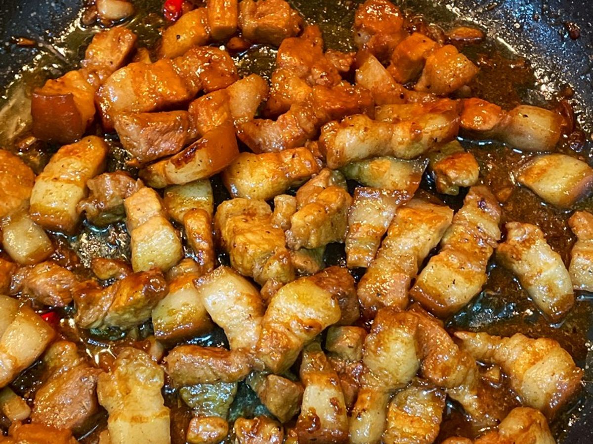 Thịt rang cháy cạnh