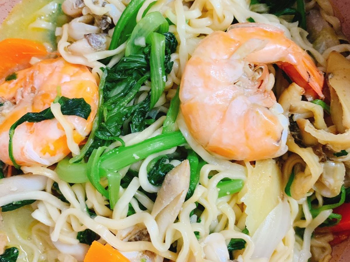 Mì xào hải sản