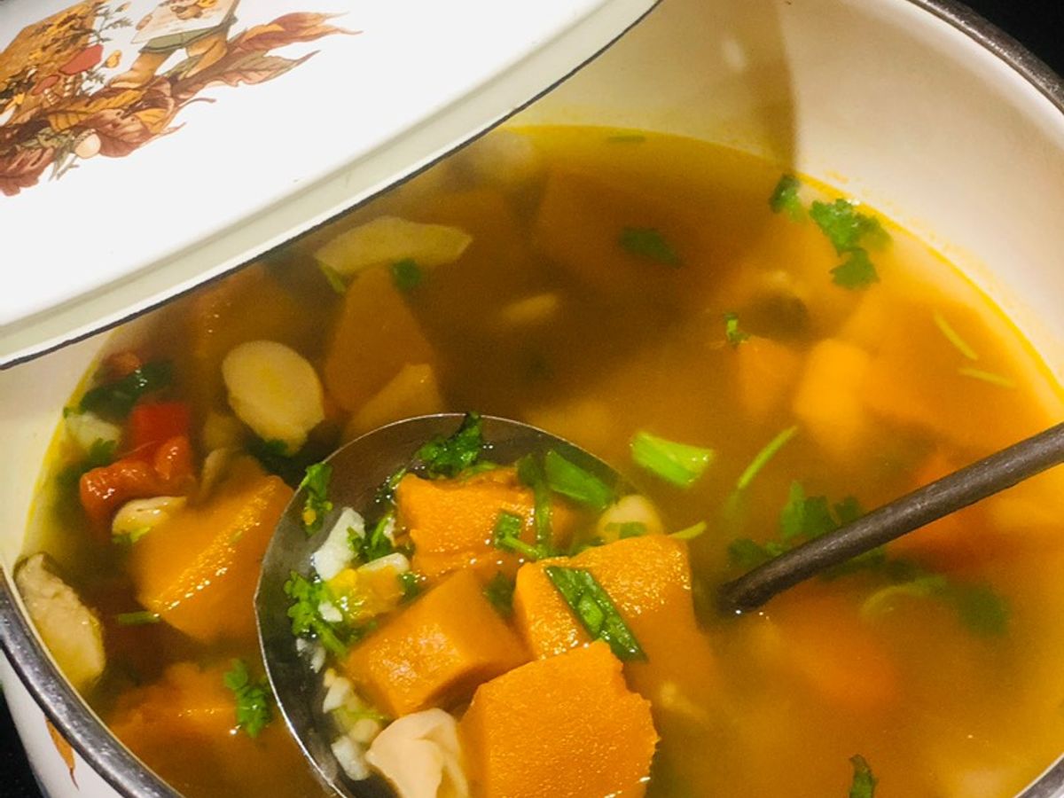 Canh bí đỏ nấu nấm, đậu (ngày 7)