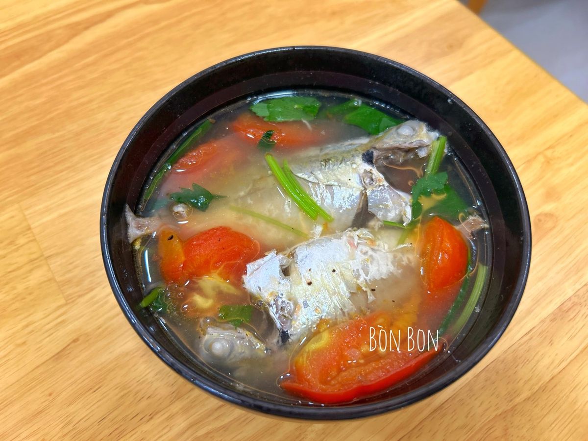 Canh Cá Chỉ Vàng Nấu Ngót