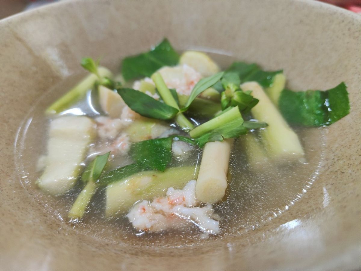 Canh bồng khoai nấu tôm tươi