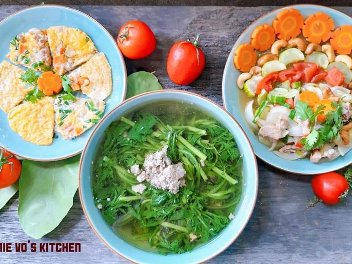 Mâm cơm đơn giản của mẹ