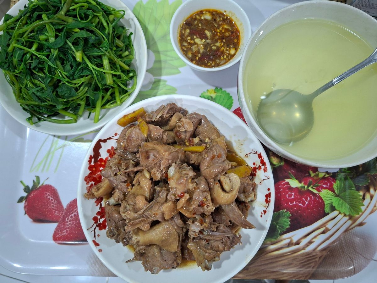 Mâm cơm 100k
