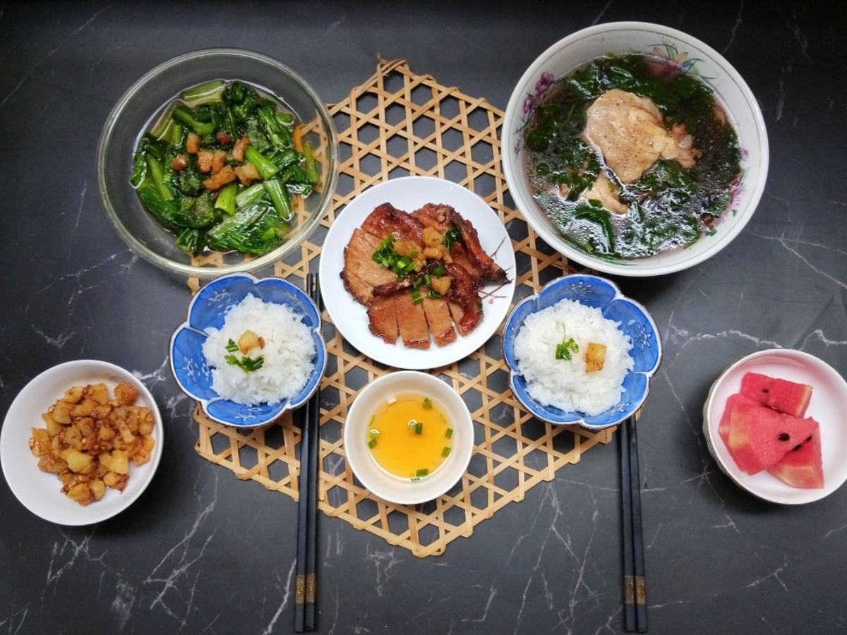 Bữa cơm sườn nướng