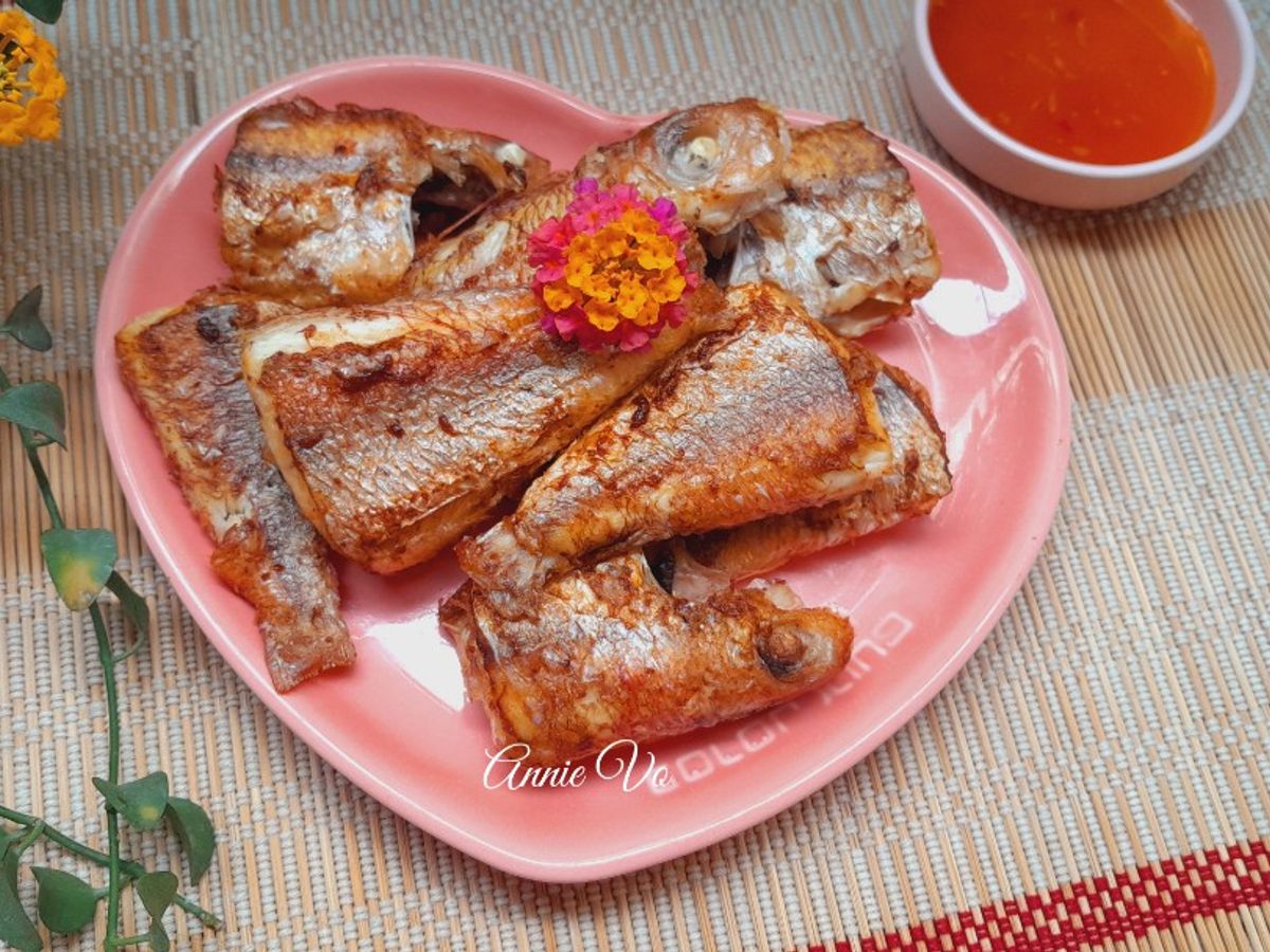 Cá hồng chiên giòn
