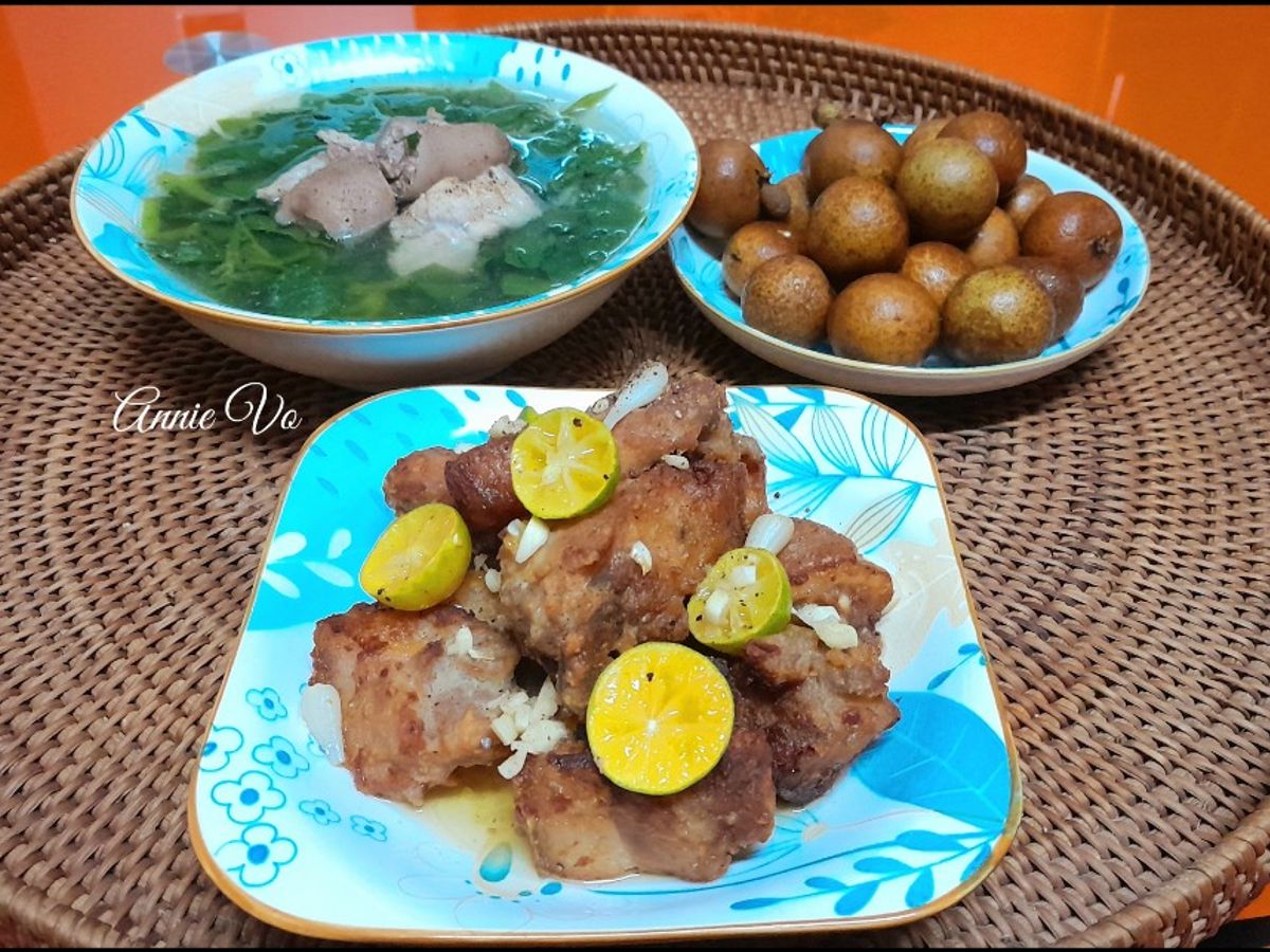 Cơm nhà đơn giản với đuôi heo