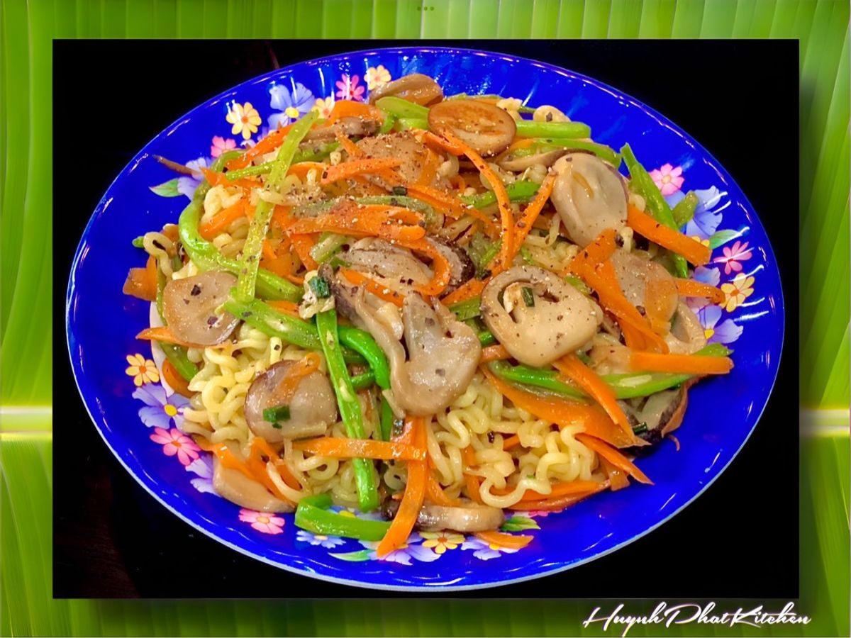 Mì Gói Trộn Rau Củ Chay