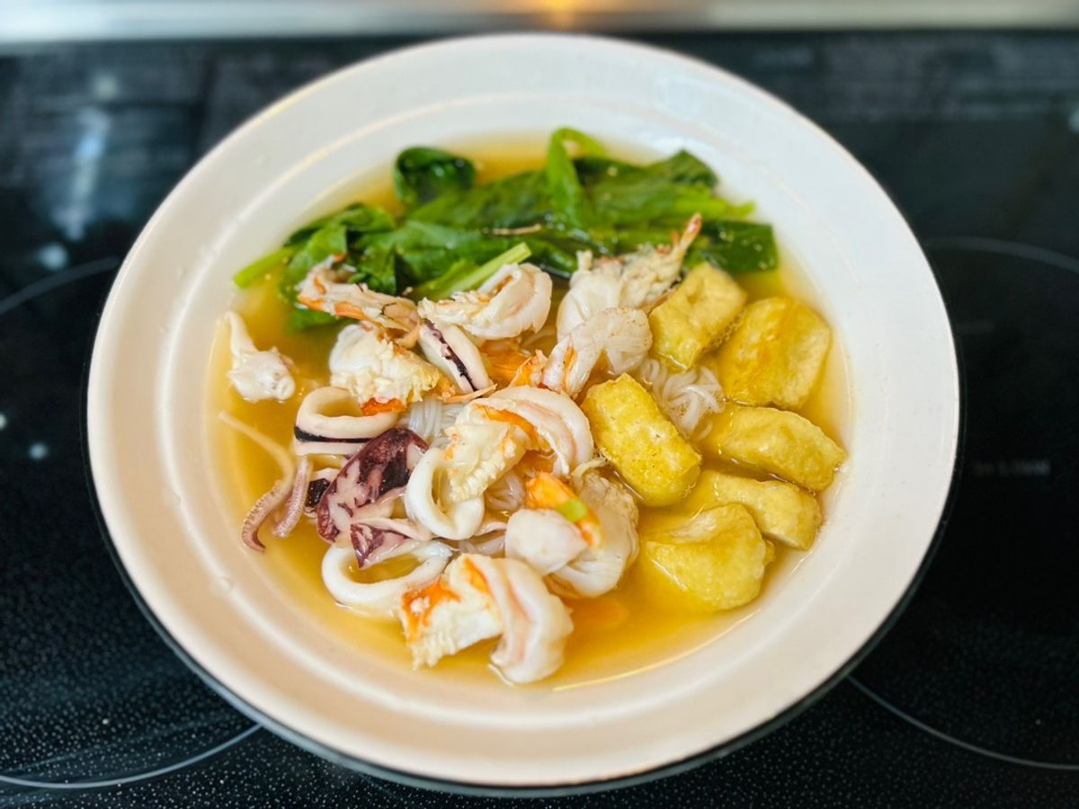 Bún thái hải sản