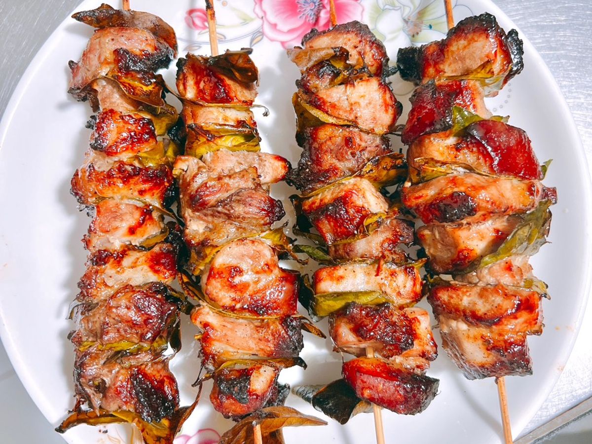 Thịt nướng lá chanh