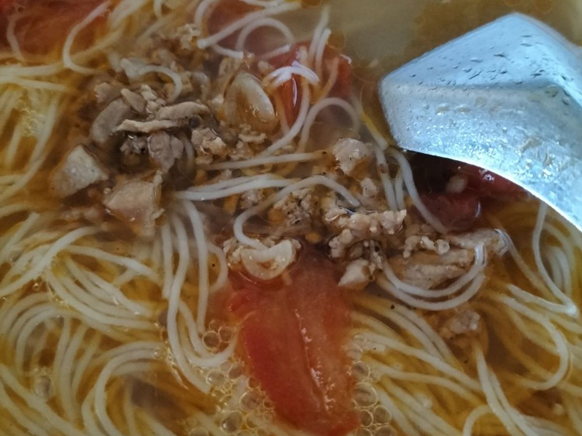 Mỳ thịt bằm sốt cà chua