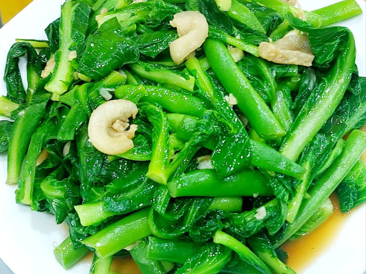 Rau mầm cải xào tóp mỡ