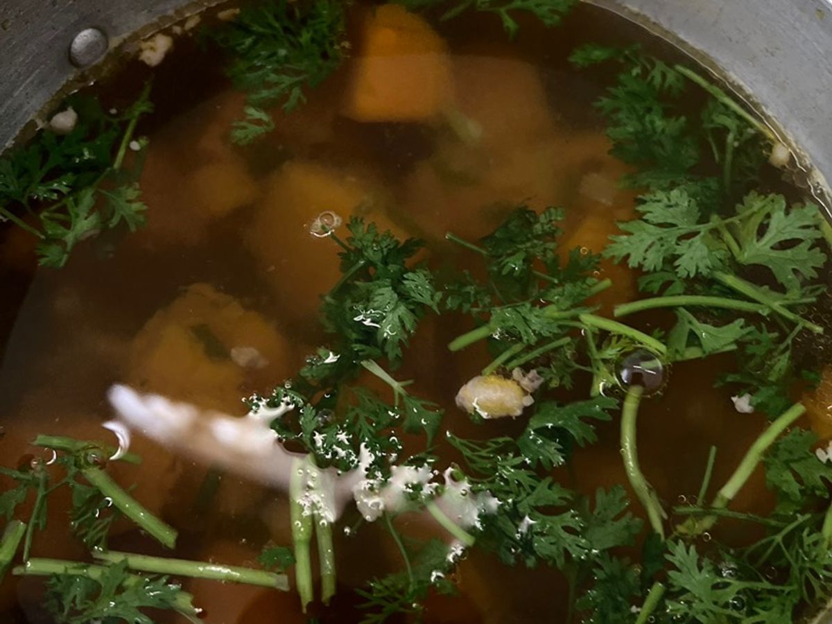 Bí đỏ nấu canh thịt