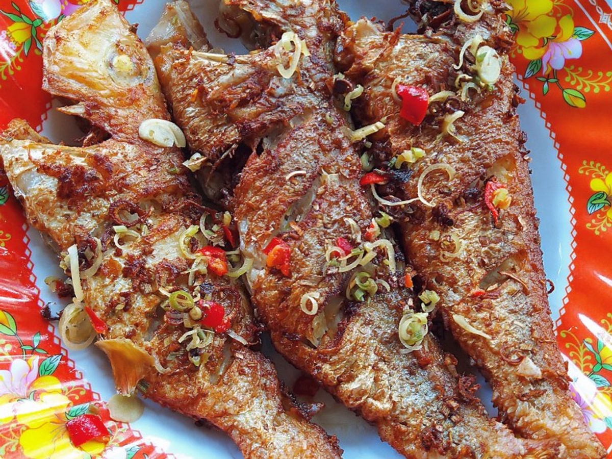 Cá hường muối sả ớt chiên