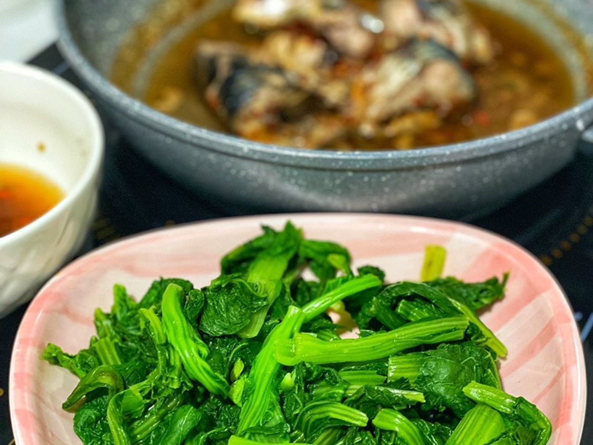 Cải Luộc Chấm Nước Cá Kho