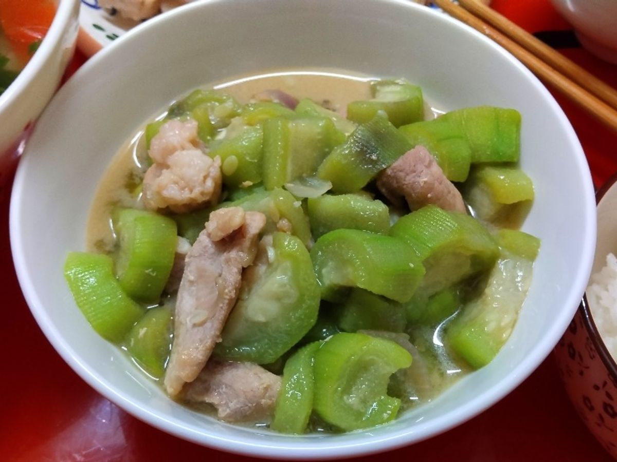 Mướp xào thịt vai heo