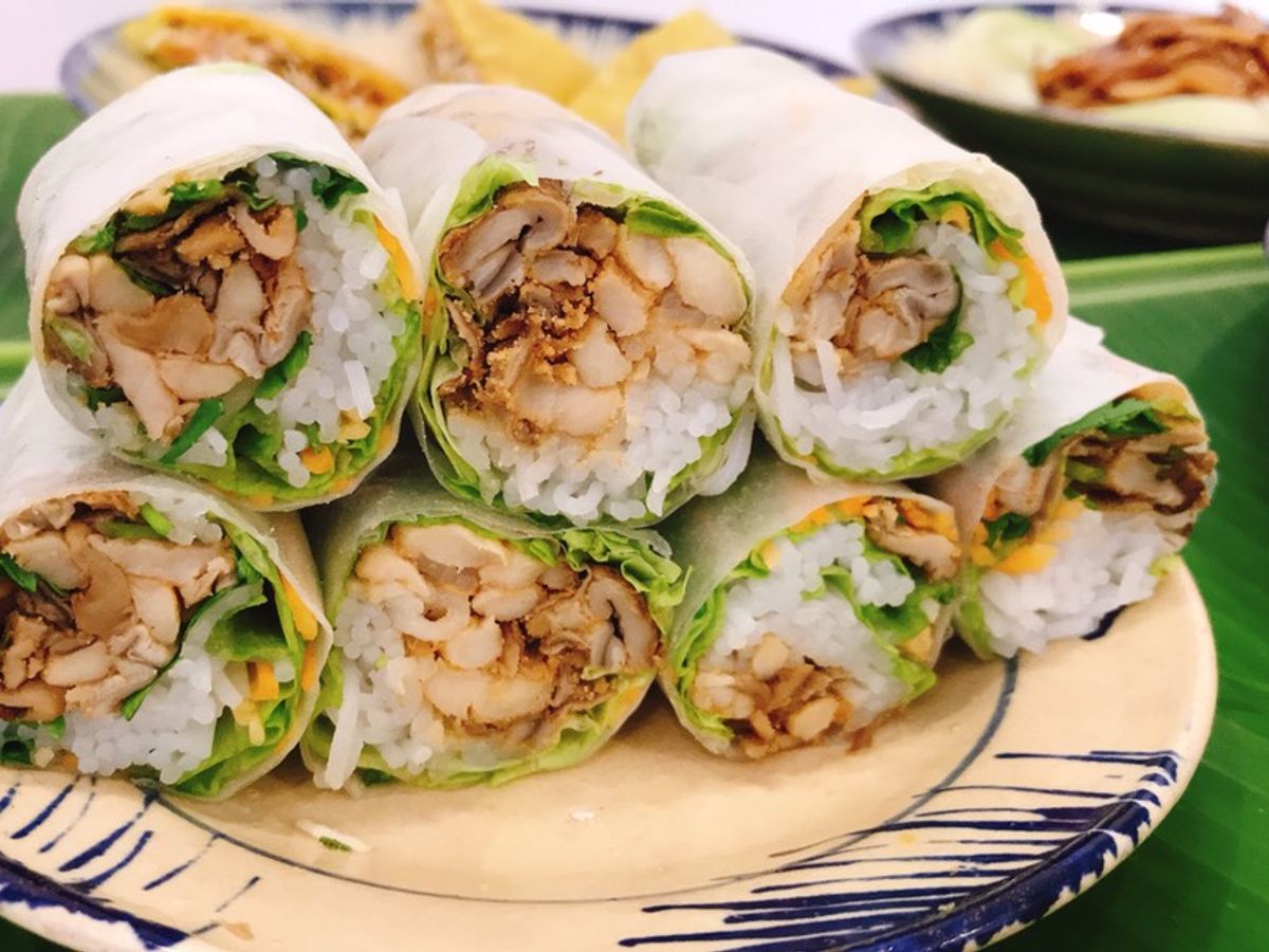Cuốn thính (Gỏi cuốn nấm chay)