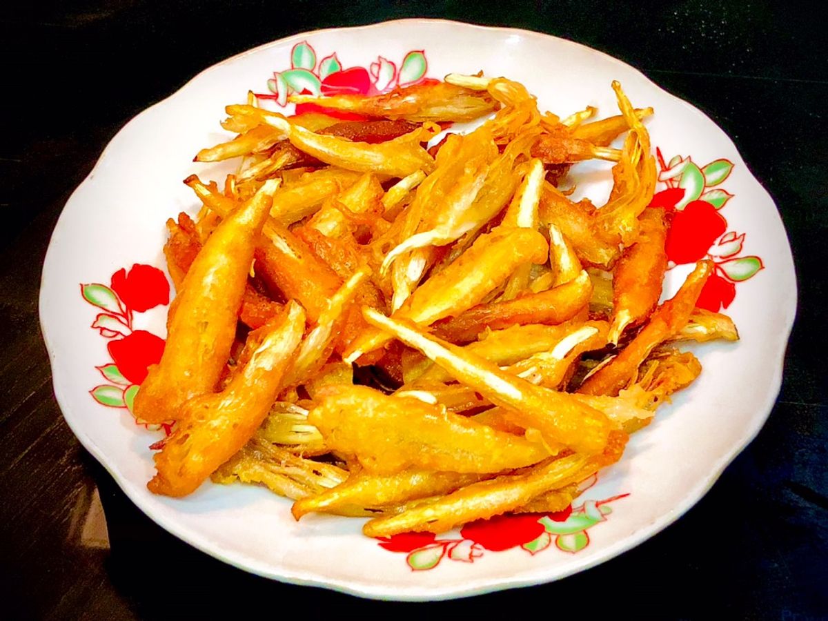 Bông Chuối Lăn Bột - Cá Cơm Lăn Bột Chay