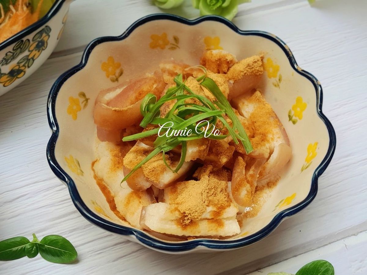 Da heo luộc trộn thính