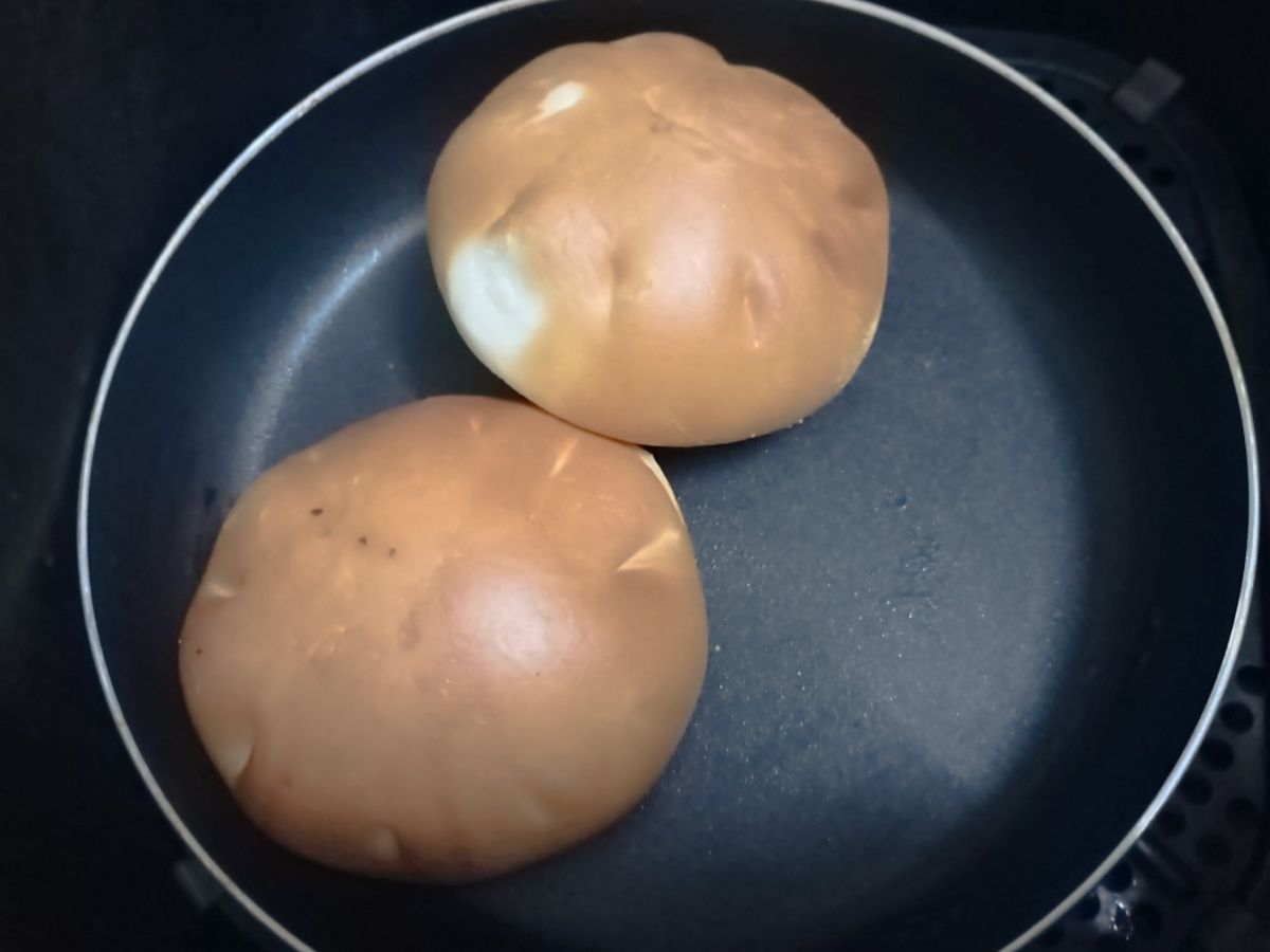 Bánh bao nướng nhân tôm & bắp cải