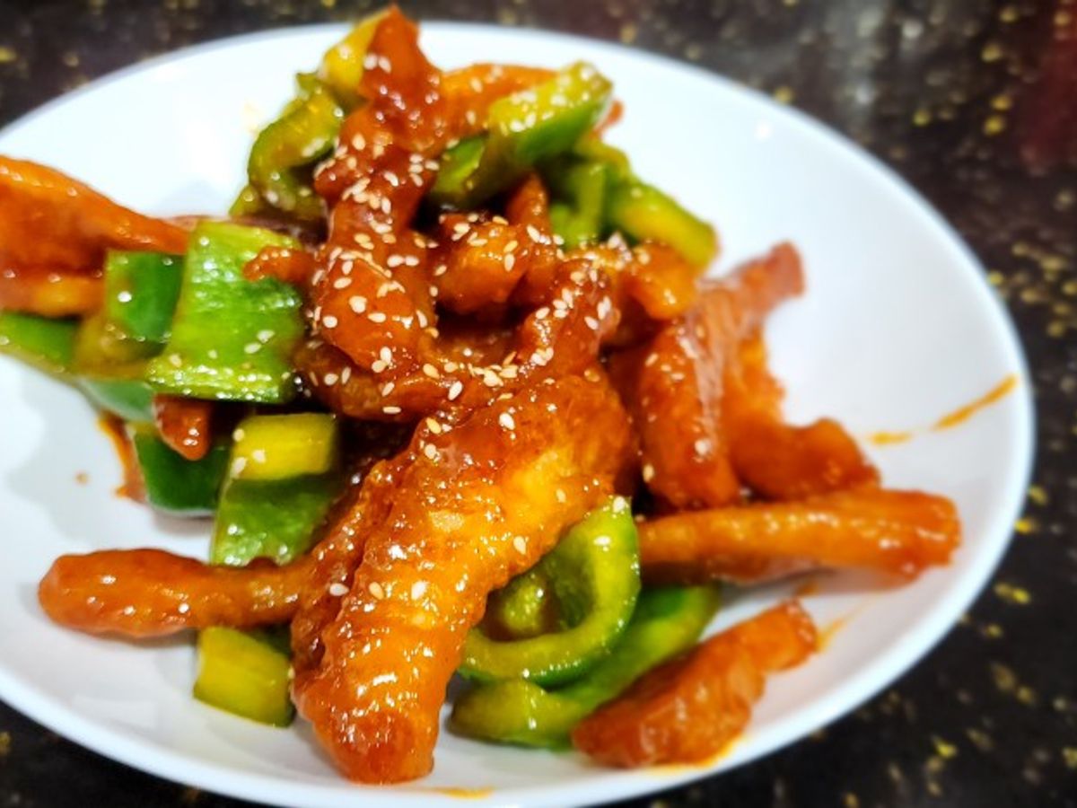 Nọng má heo chiên sốt chua ngọt
