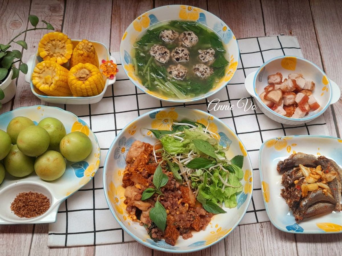 Bữa cơm nhiều món
