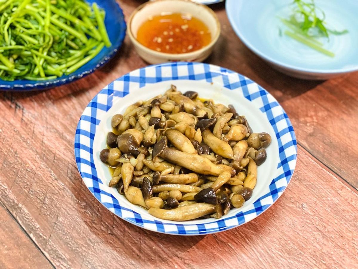 Nấm Mối Xào Bơ Tỏi