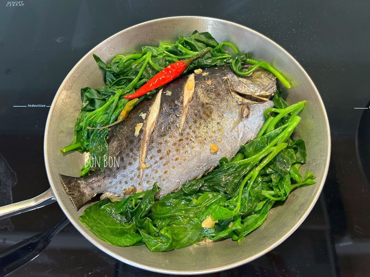 Cá Dìa Hấp Rau Mồng Tơi