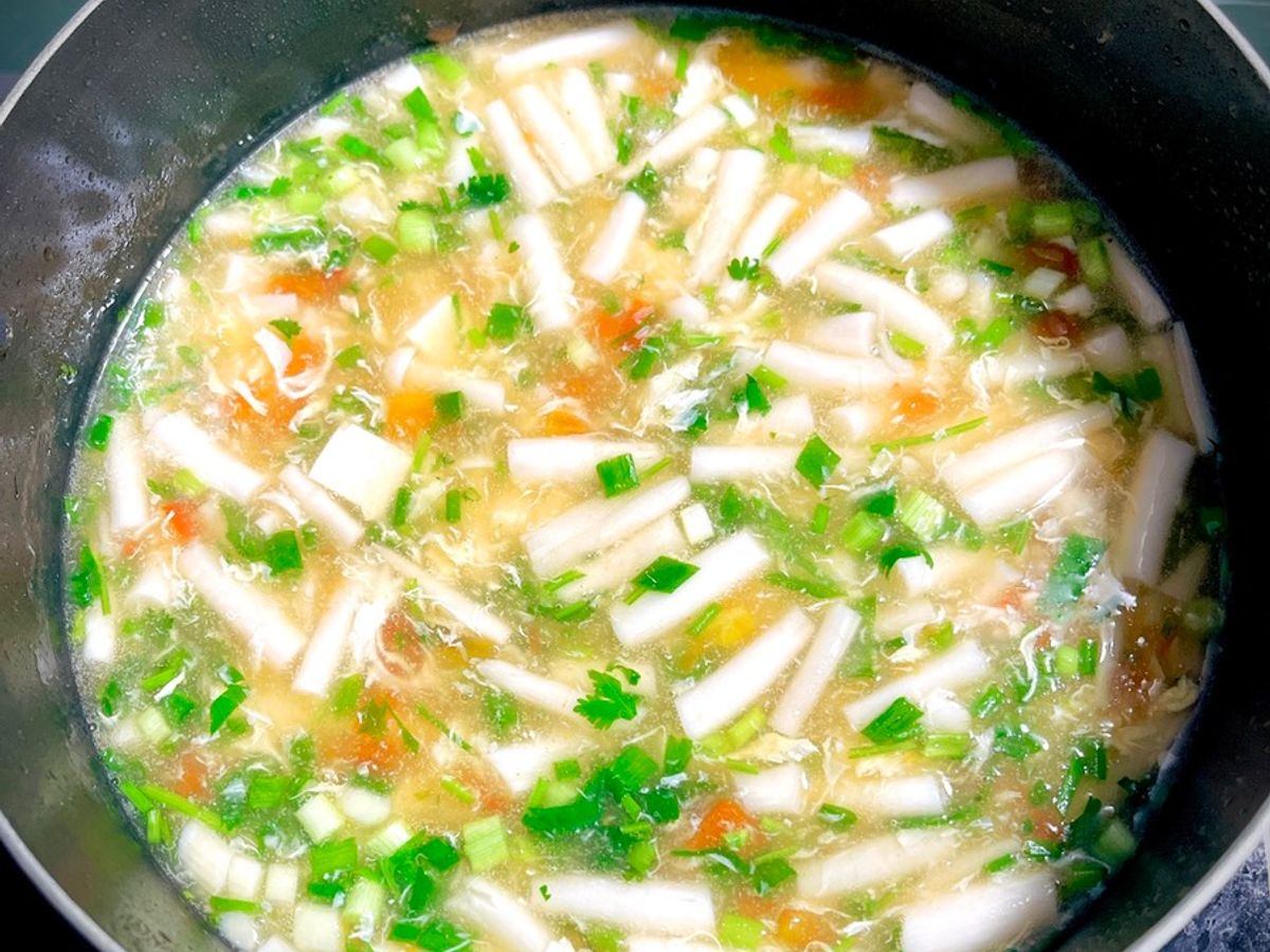 Canh nấm nấu đậu hũ non